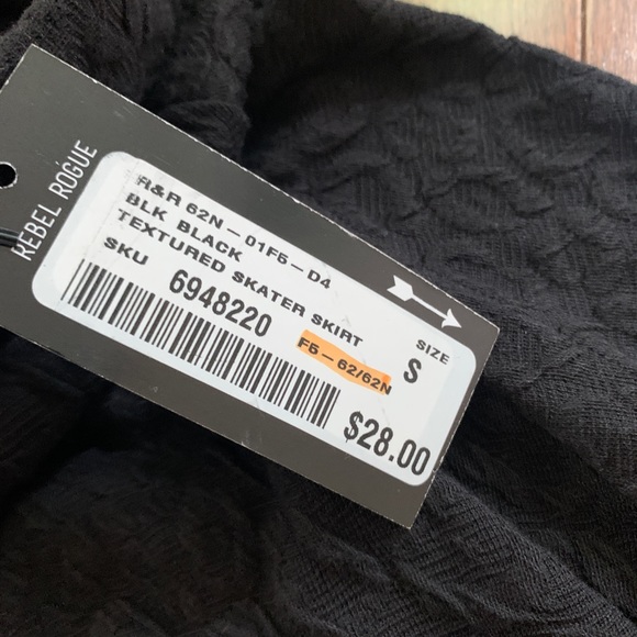 Rebel rogue black flowy mini skirt. NWT - Picture 4 of 4